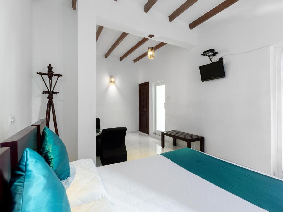 Royal Mount Hotel Dehiwala-Mount Lavinia Екстериор снимка