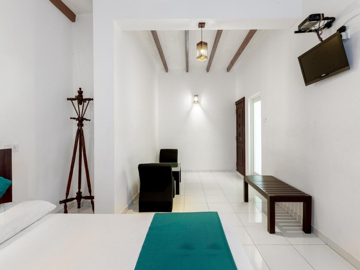 Royal Mount Hotel Dehiwala-Mount Lavinia Екстериор снимка